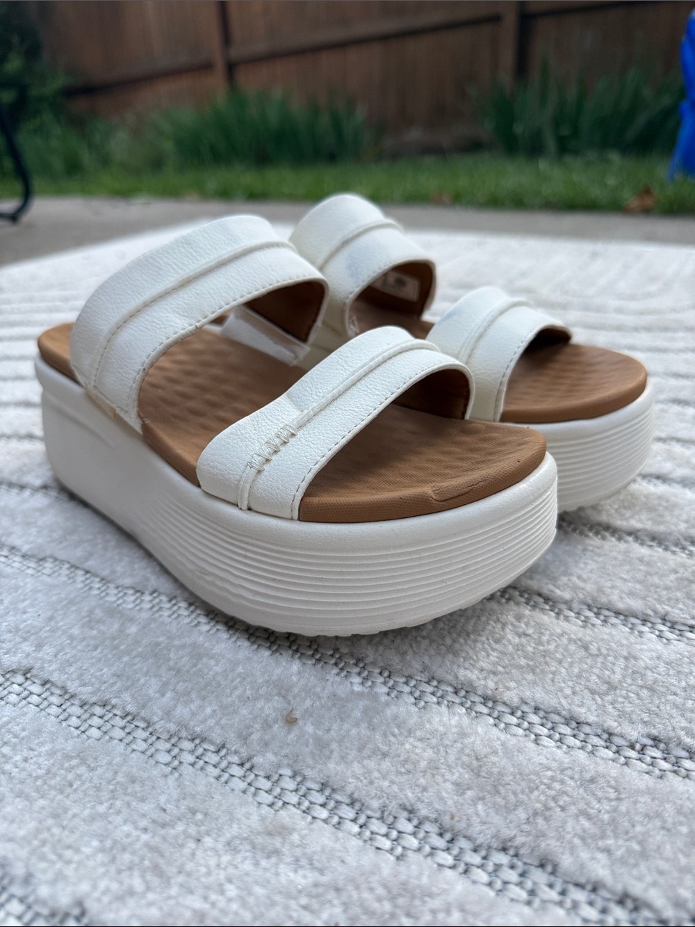 Hey Dude Austin Slide Sandals - Picture 4 of 4